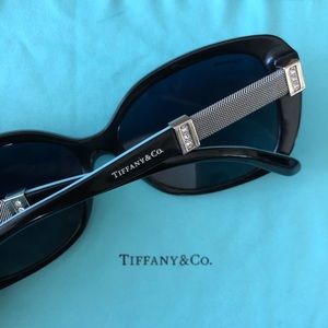 Tiffany 0TF4106B Full Rim Cat Eye Woman Sunglasses